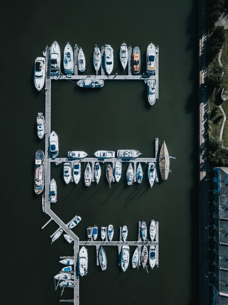 Elementor webdesign letter E formed by boats